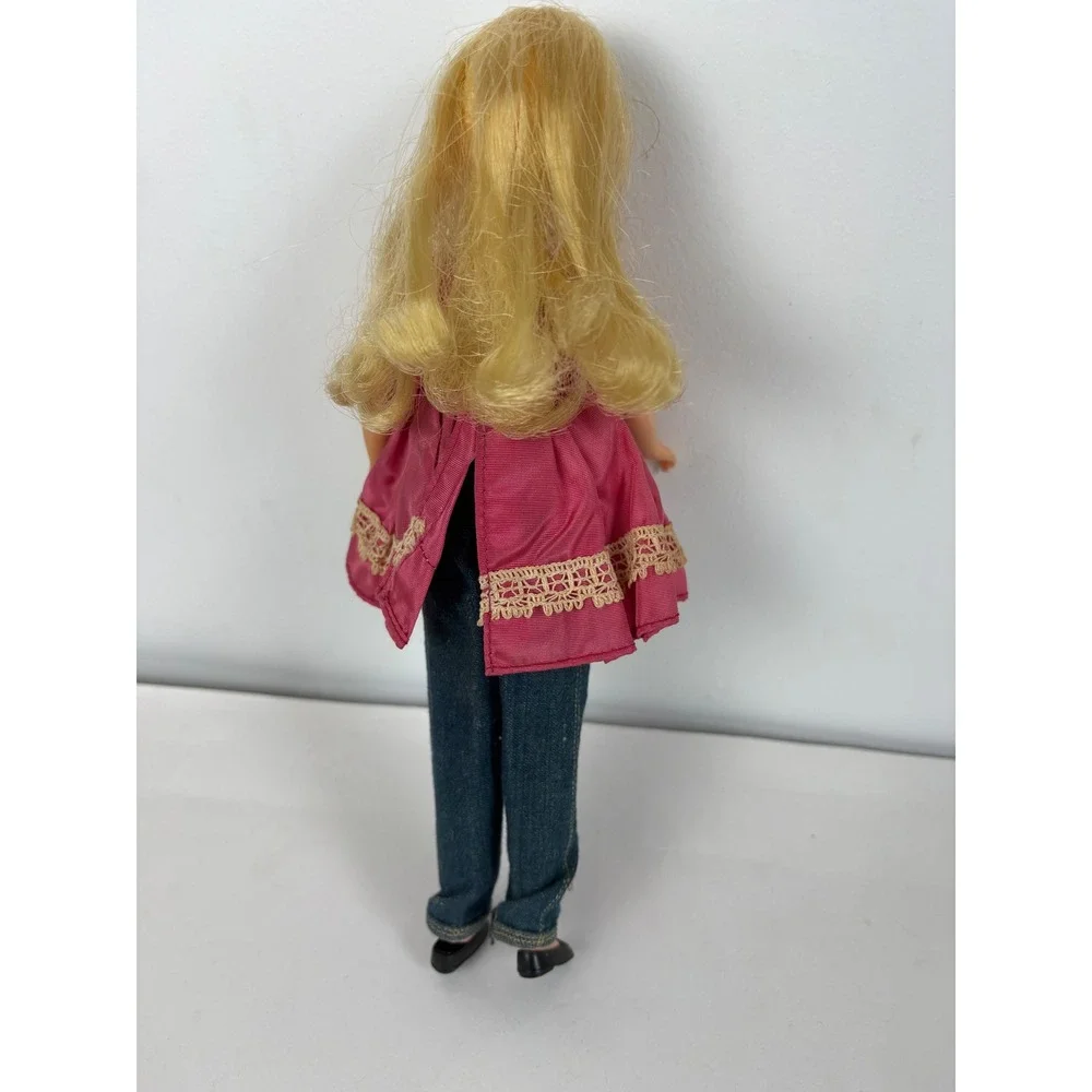Vintage Hasbro World of Love Flower‎ Doll Blonde Pink Tunic Pants Hat Shoes 9